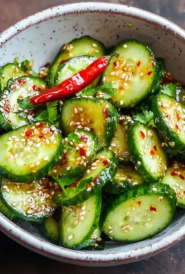 Asiatischer Gurkensalat mit Chili & Sesam
